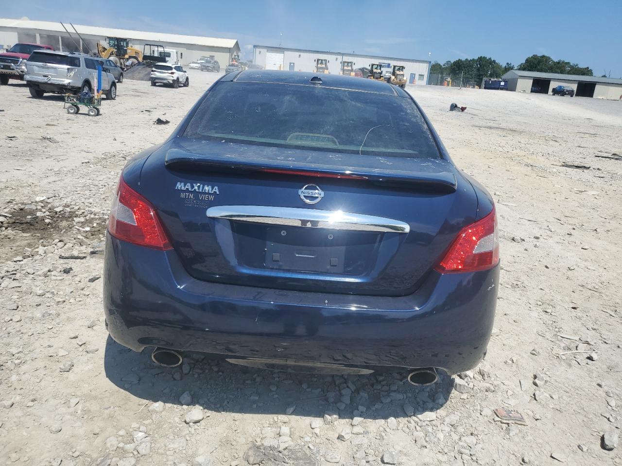 2011 NISSAN Maxima