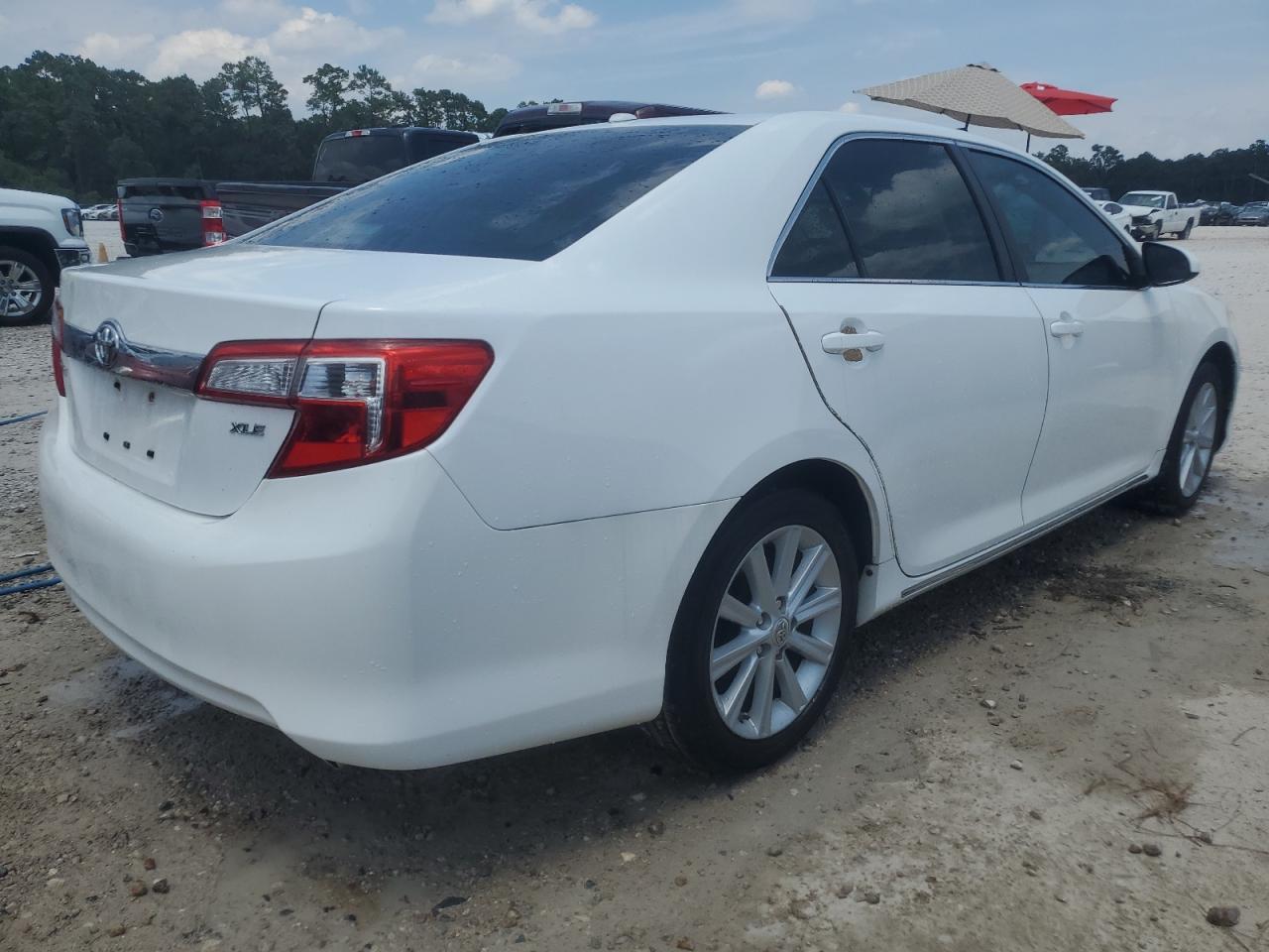 2012 TOYOTA CAMRY