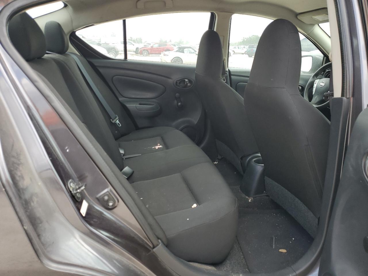 2015 NISSAN VERSA