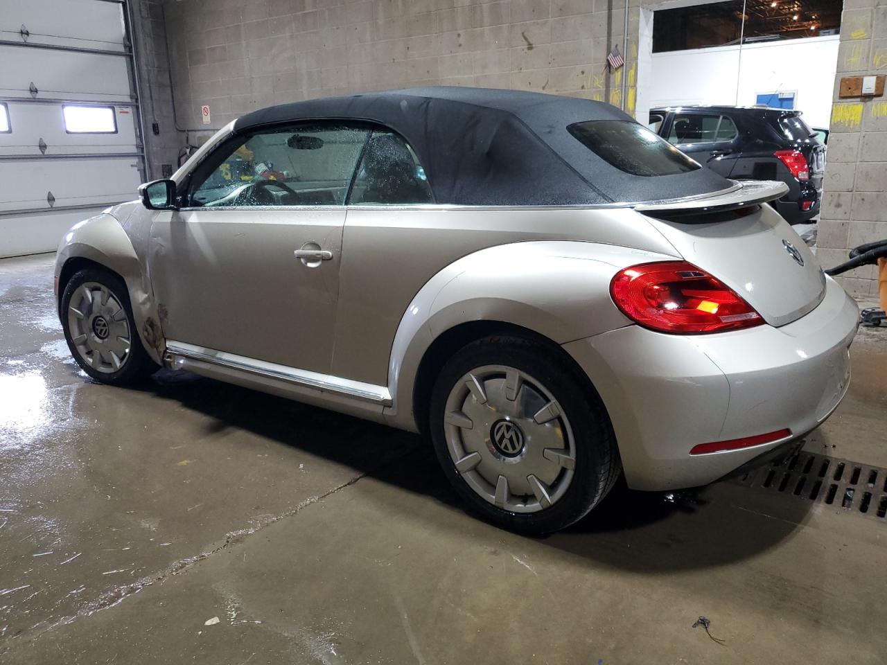 2013 VOLKSWAGEN Beetle
