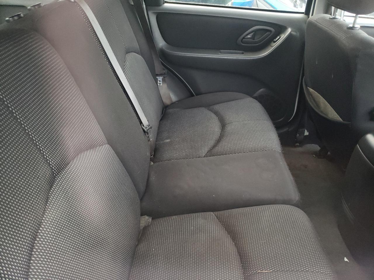2005 MAZDA Tribute