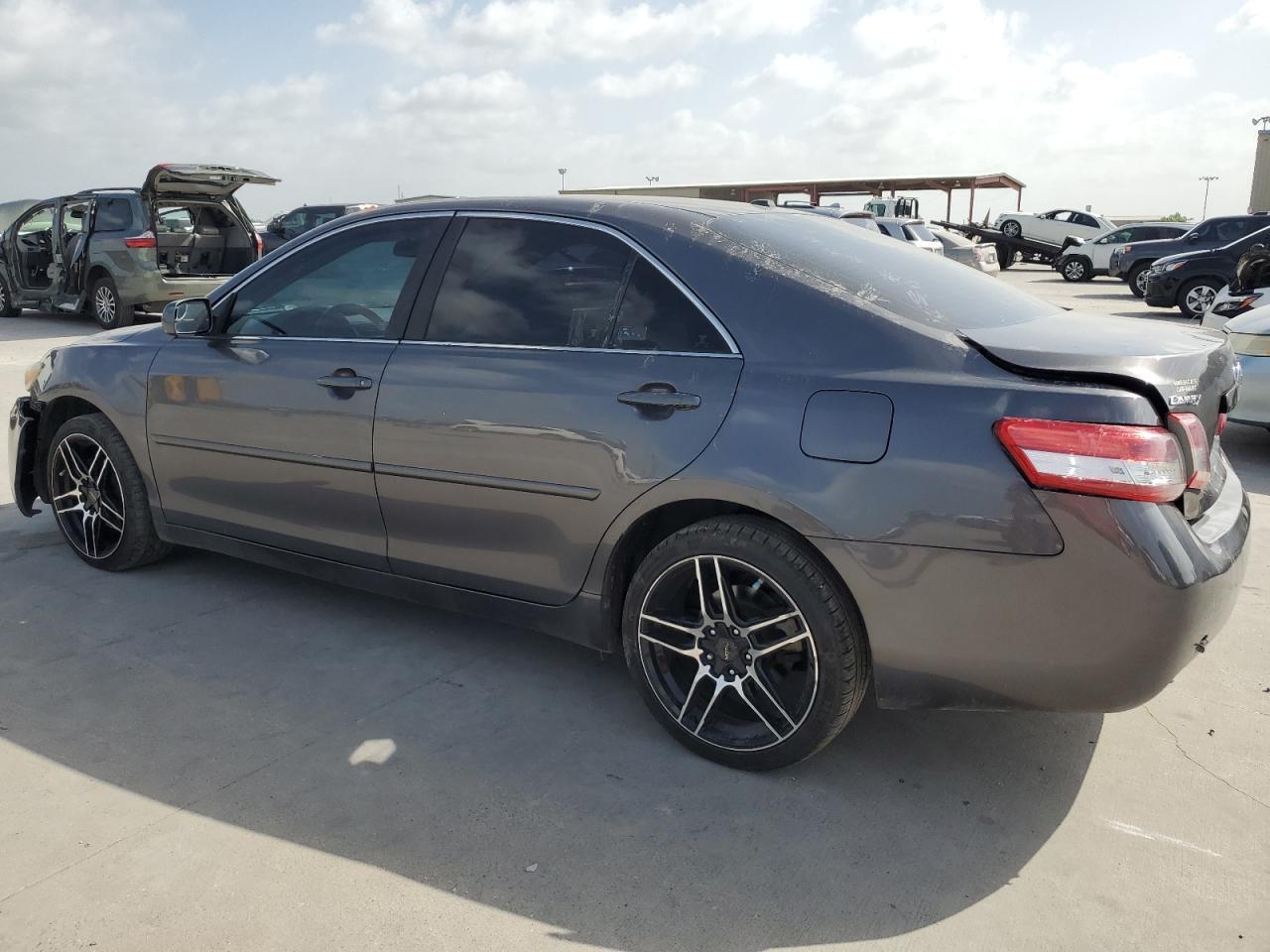 2011 TOYOTA CAMRY
