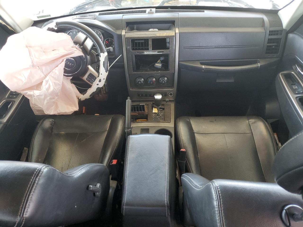 2012 JEEP Liberty