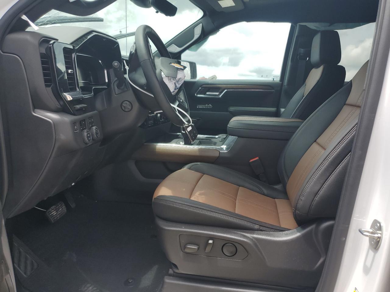 2024 CHEVROLET Silverado