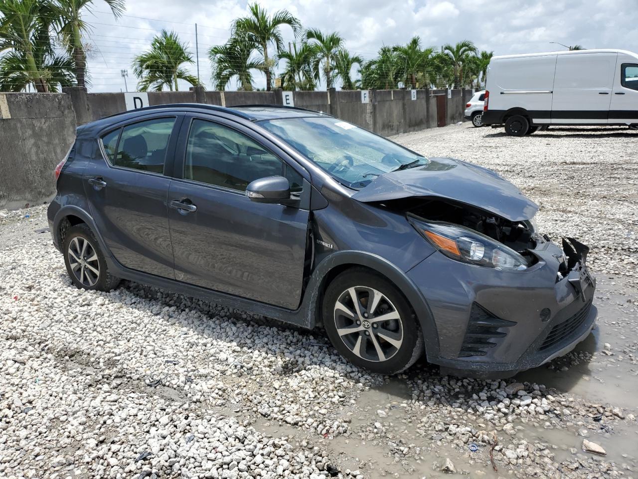 2018 TOYOTA PRIUS