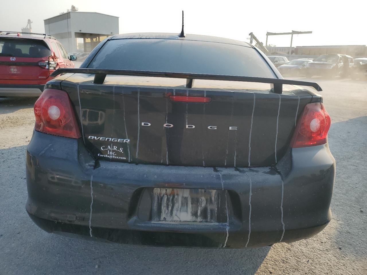 2013 DODGE Avenger