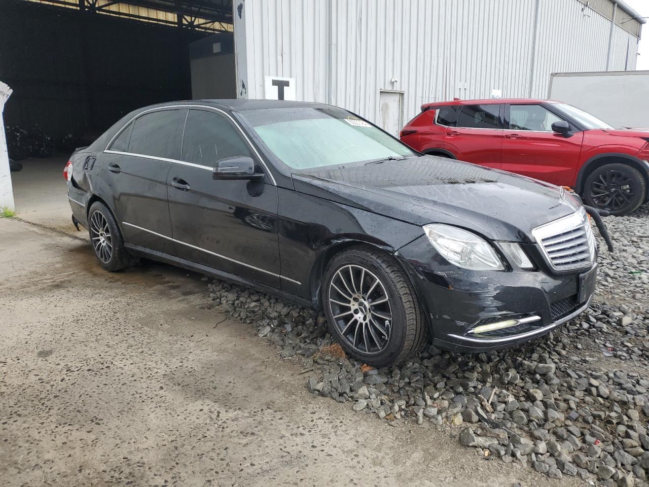 2013 MERCEDES-BENZ E-Class