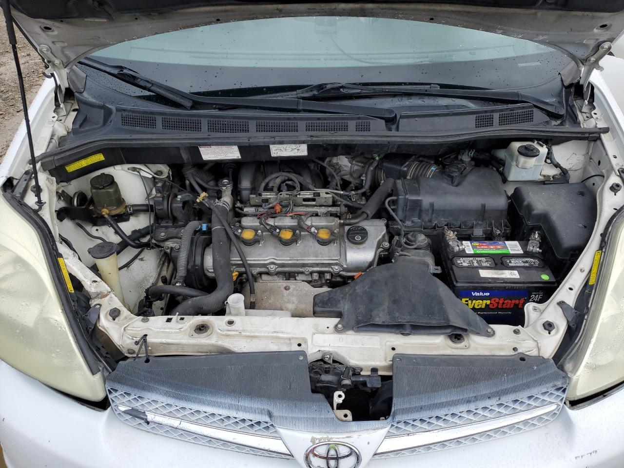 2004 TOYOTA SIENNA