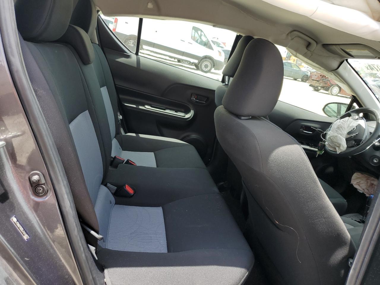 2018 TOYOTA PRIUS