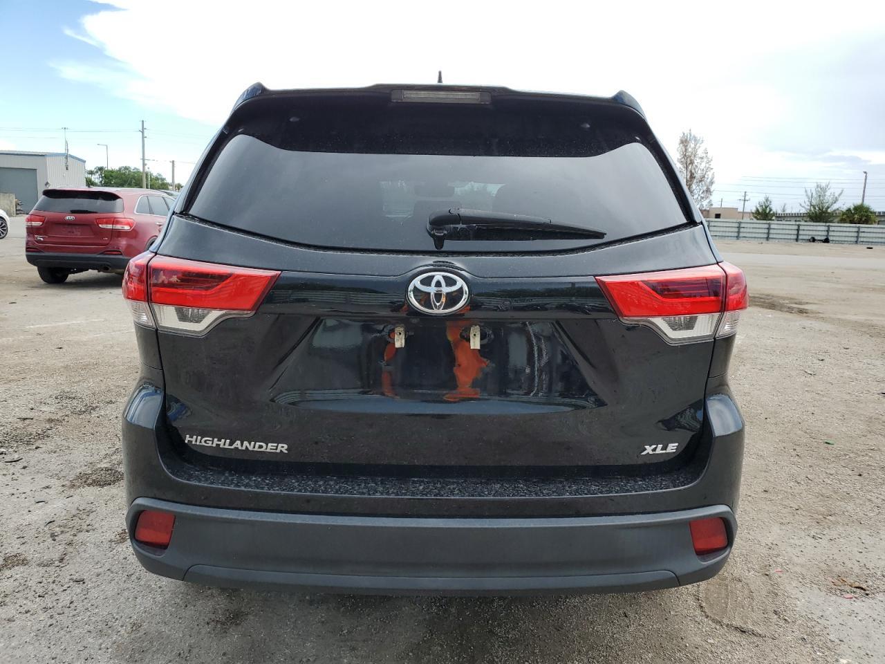 2019 TOYOTA HIGHLANDER