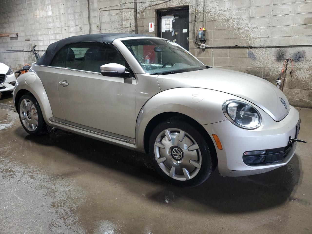 2013 VOLKSWAGEN Beetle
