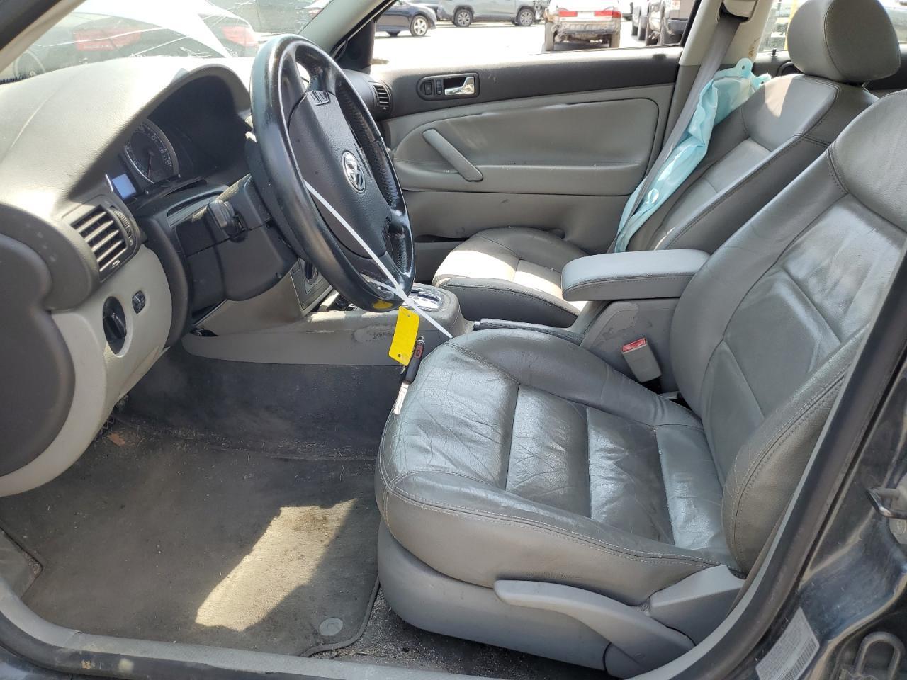 2003 VOLKSWAGEN Passat