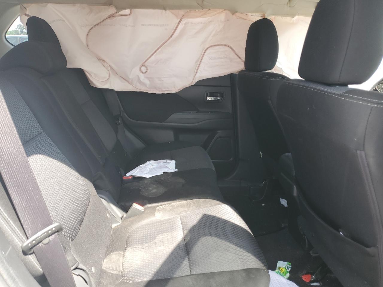 2016 MITSUBISHI outlander