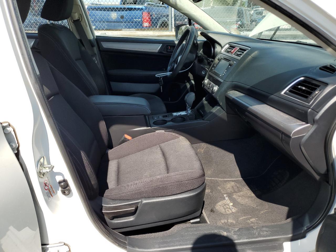 2016 SUBARU Legacy