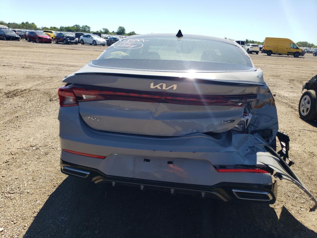2022 KIA K5