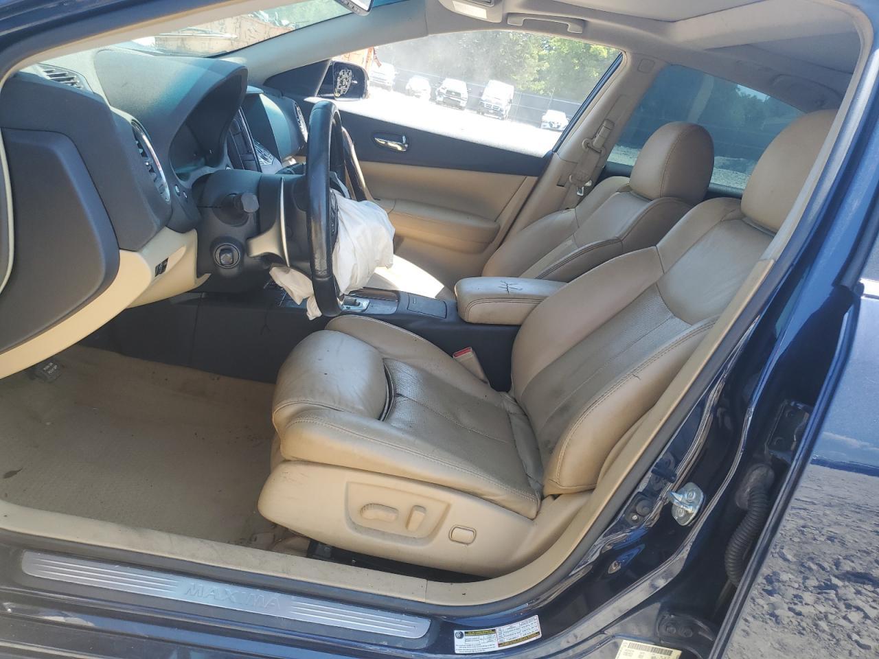 2011 NISSAN Maxima