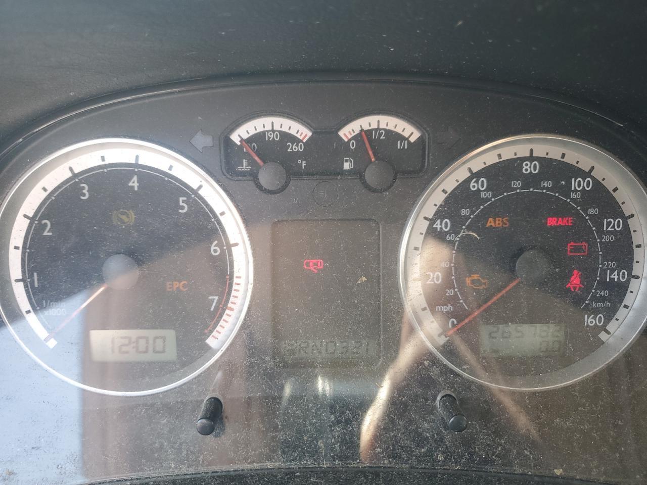 2005 VOLKSWAGEN JETTA