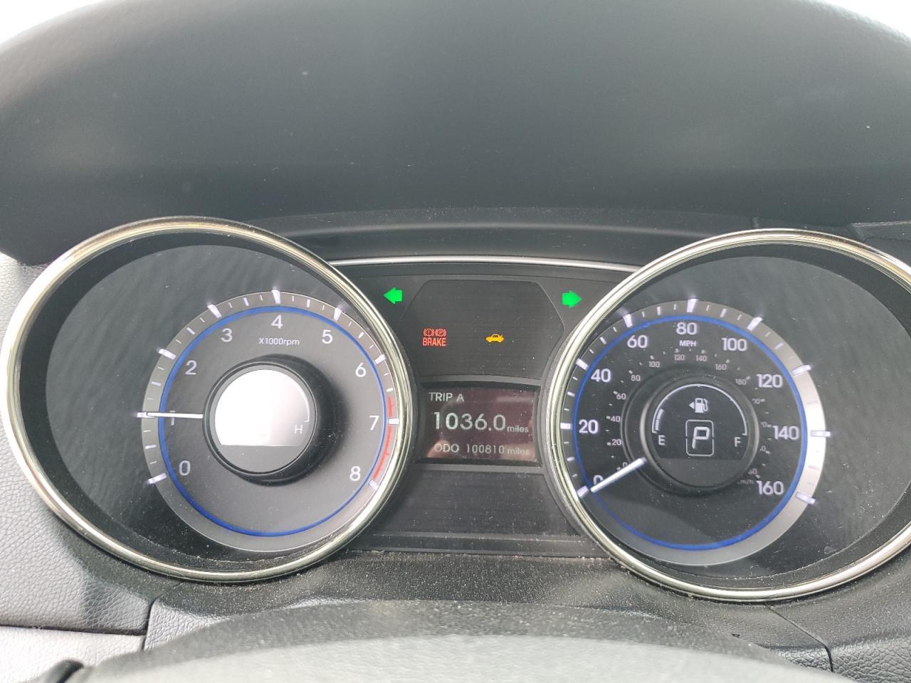2011 HYUNDAI SONATA