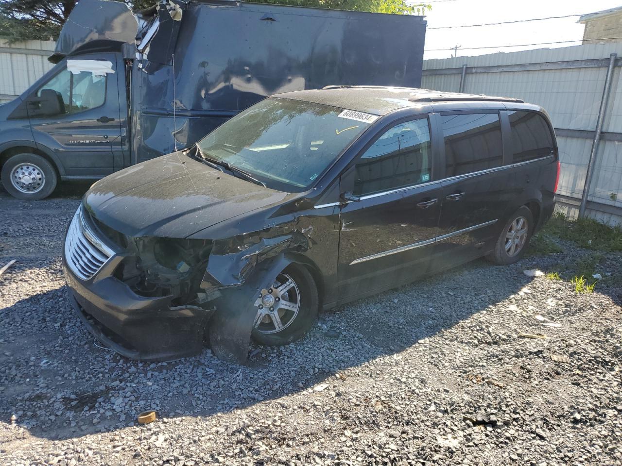 2012 CHRYSLER Town & Country
