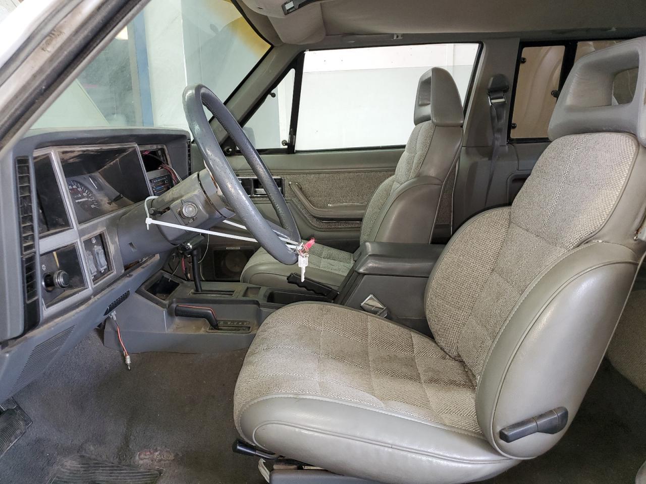 1990 JEEP CHEROKEE