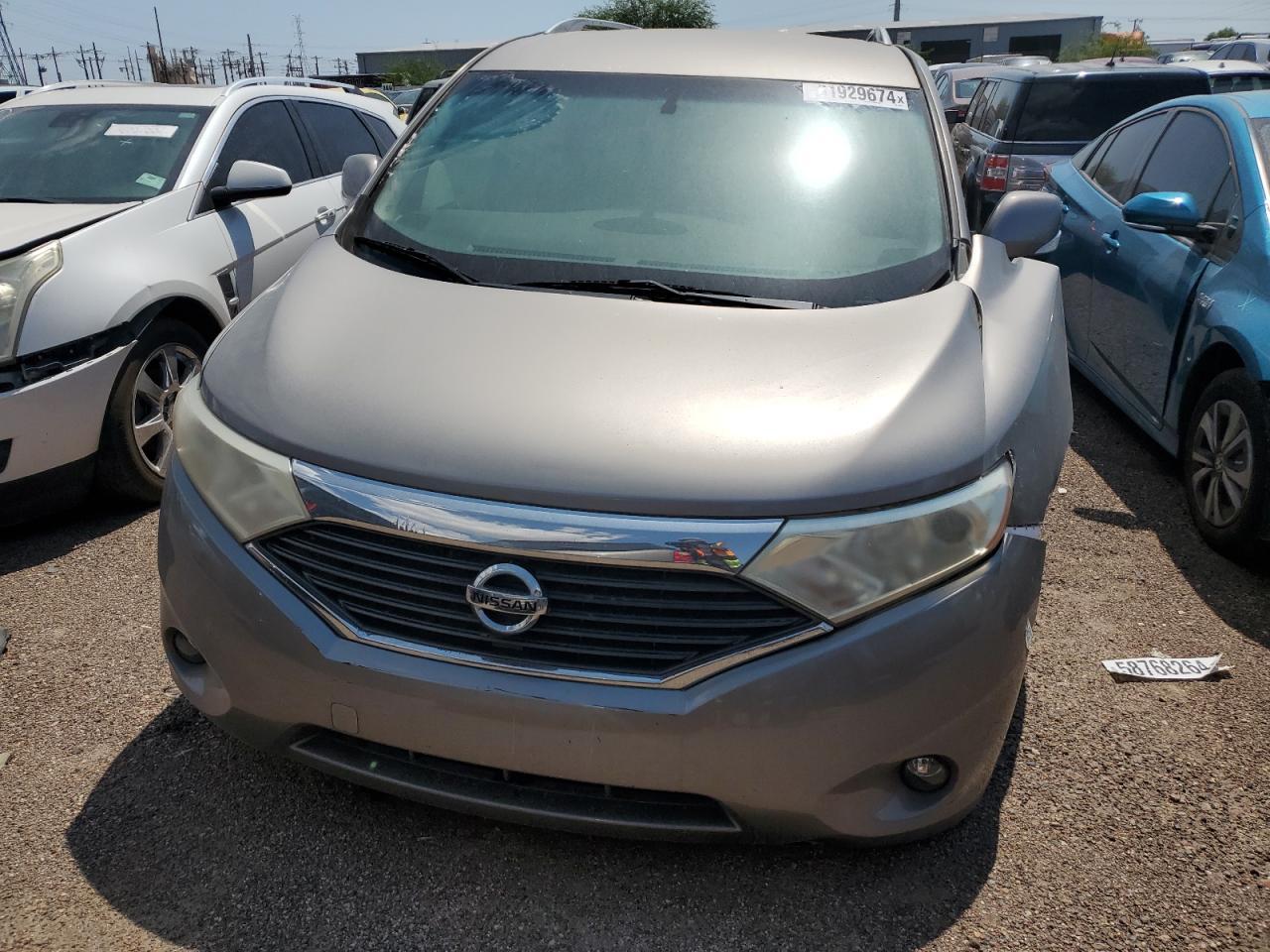 2013 NISSAN Quest