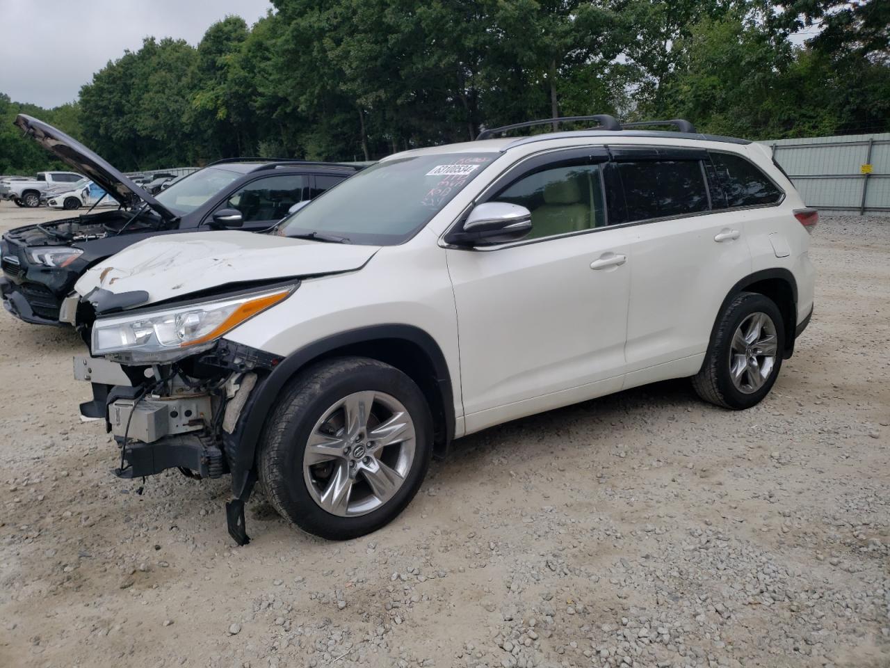 2016 TOYOTA HIGHLANDER