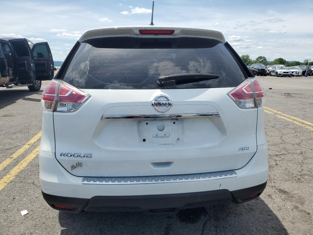 2015 NISSAN ROGUE
