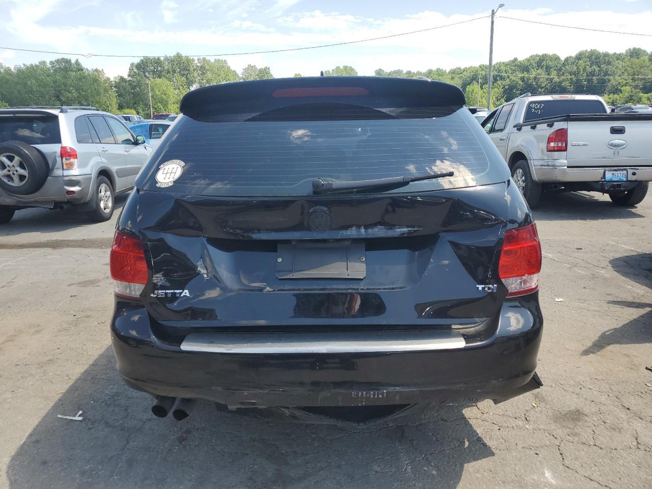 2011 VOLKSWAGEN JETTA