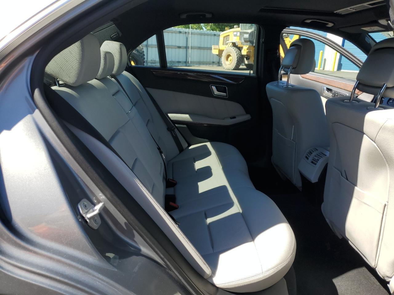 2013 MERCEDES-BENZ E-Class