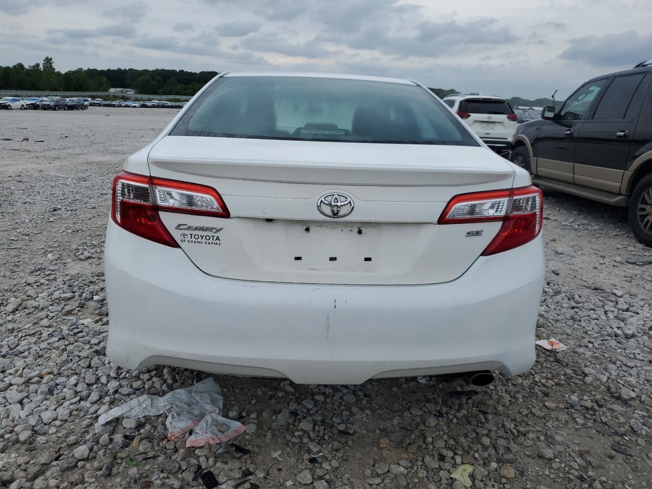 2014 TOYOTA CAMRY