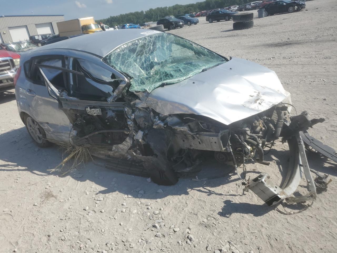 2015 FORD Fiesta