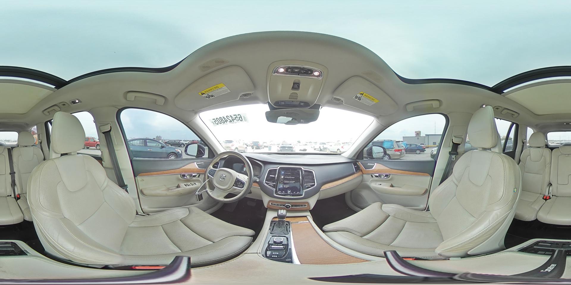 2016 VOLVO XC90