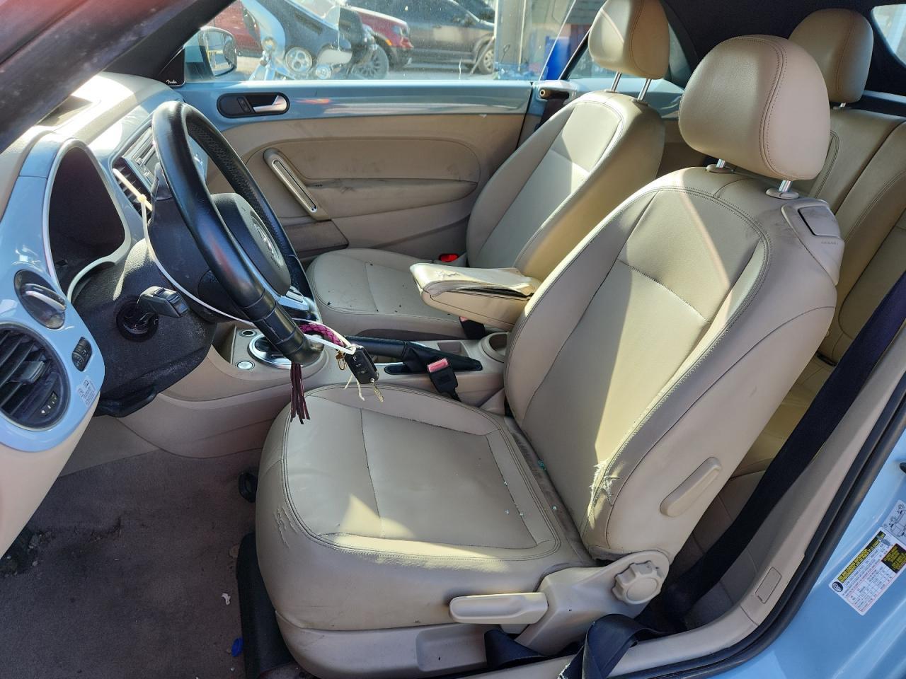 2014 VOLKSWAGEN Beetle