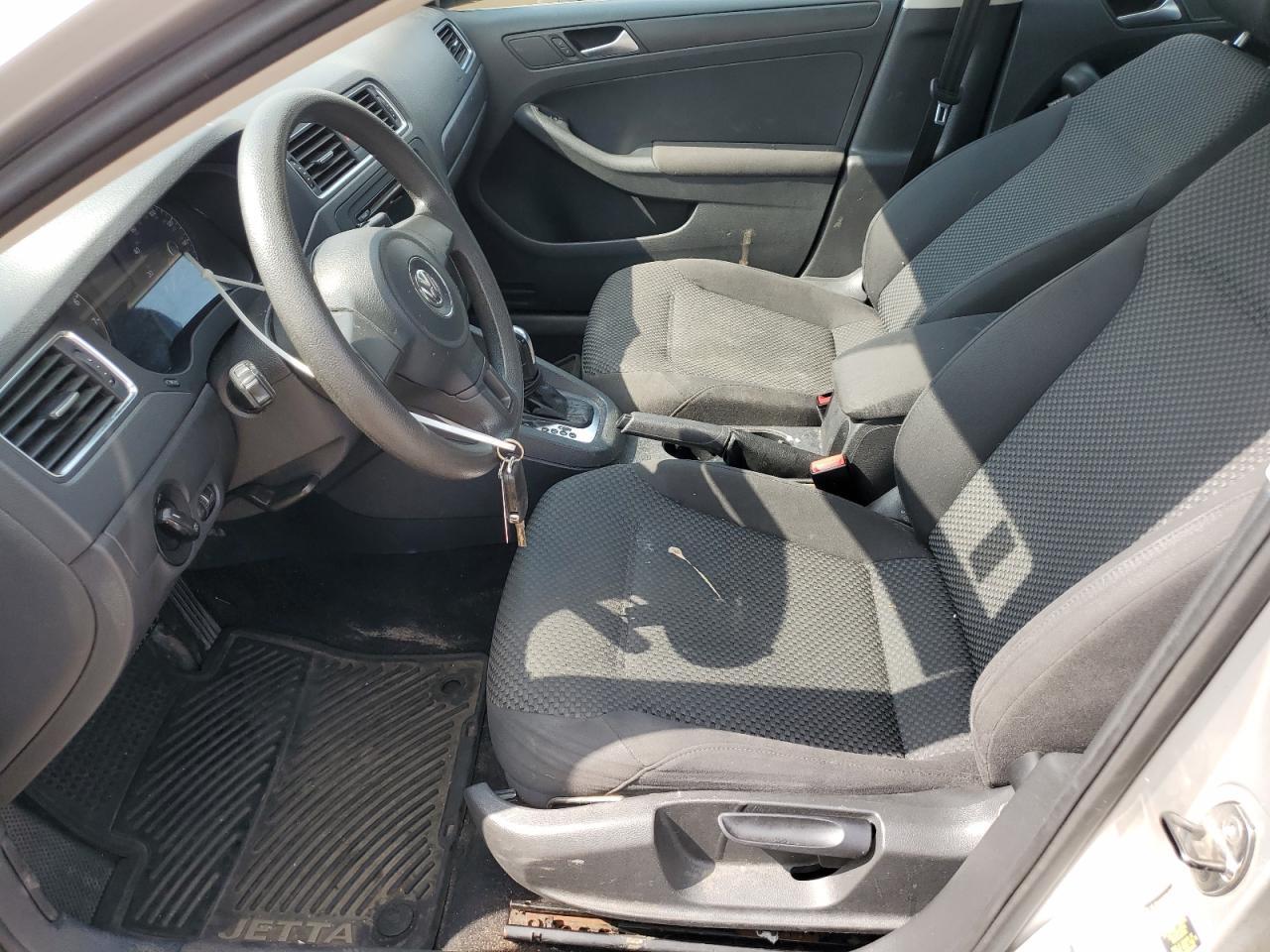 2012 VOLKSWAGEN JETTA