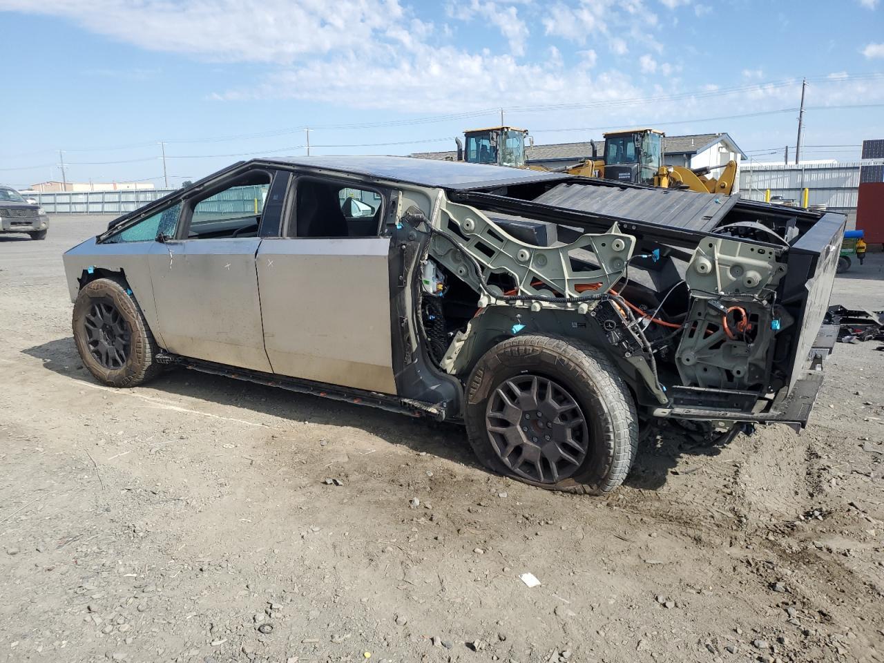 2024 TESLA Cybertruck