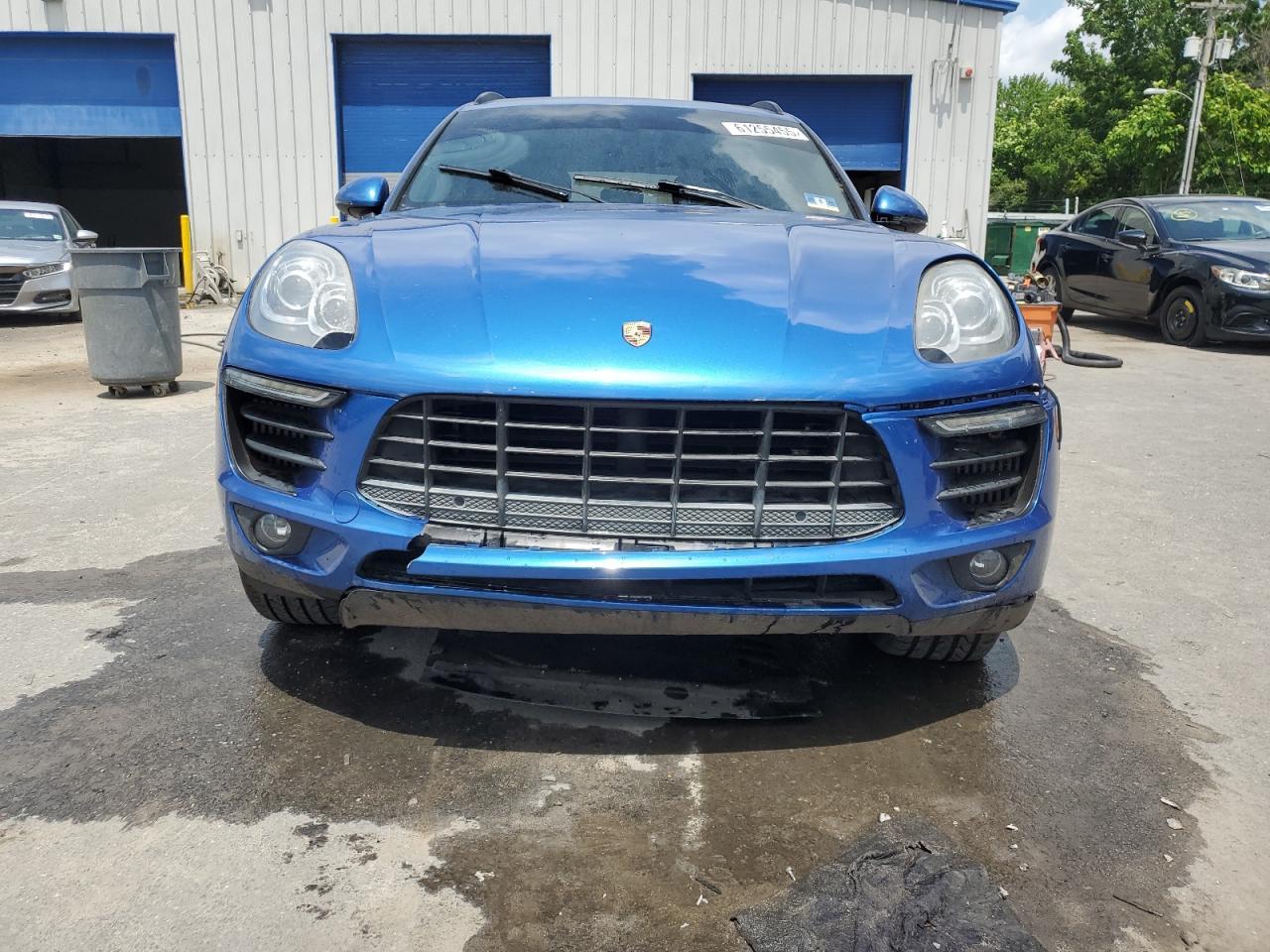 2015 PORSCHE Macan