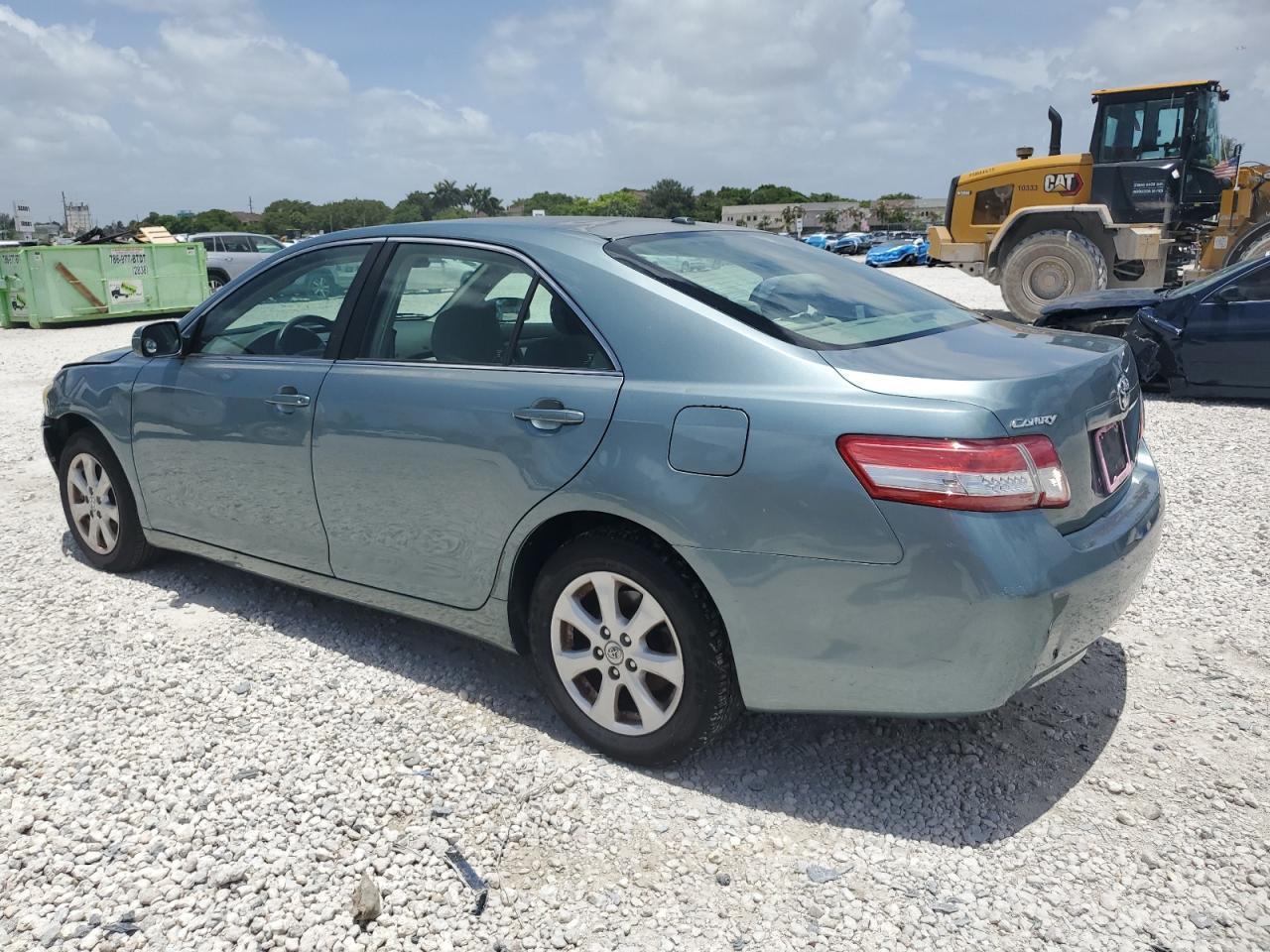 2011 TOYOTA CAMRY