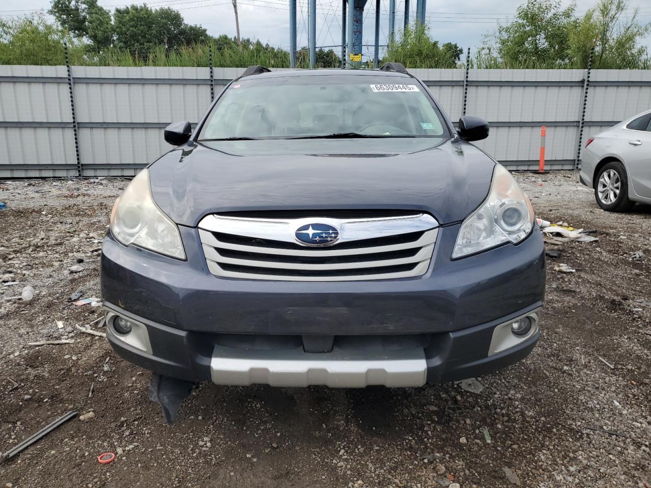 2010 SUBARU Outback
