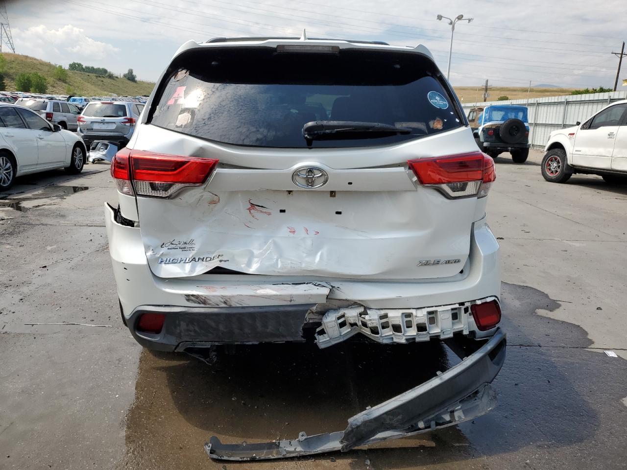 2018 TOYOTA HIGHLANDER