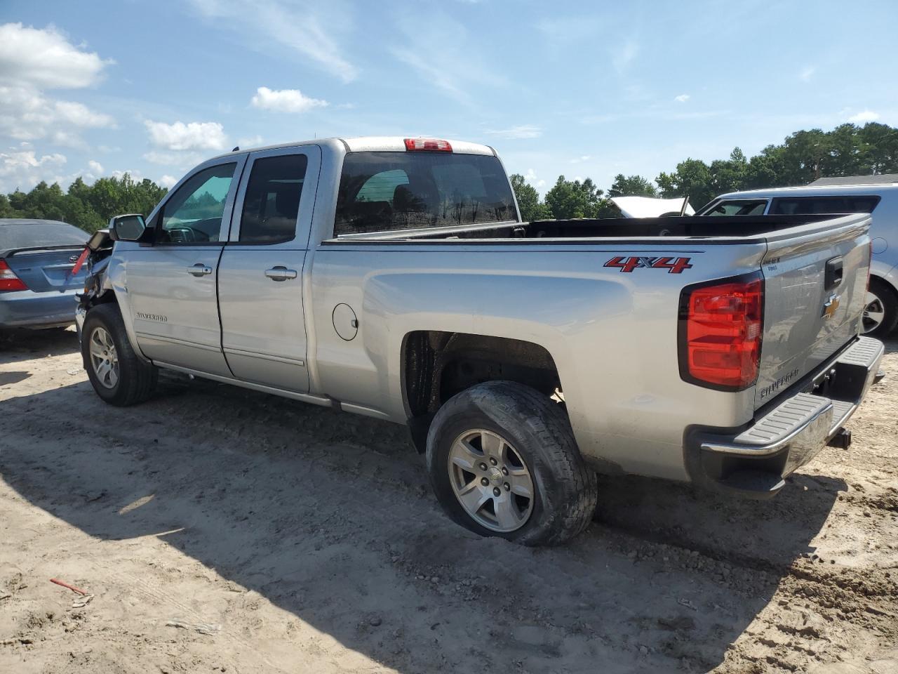 2018 CHEVROLET Silverado