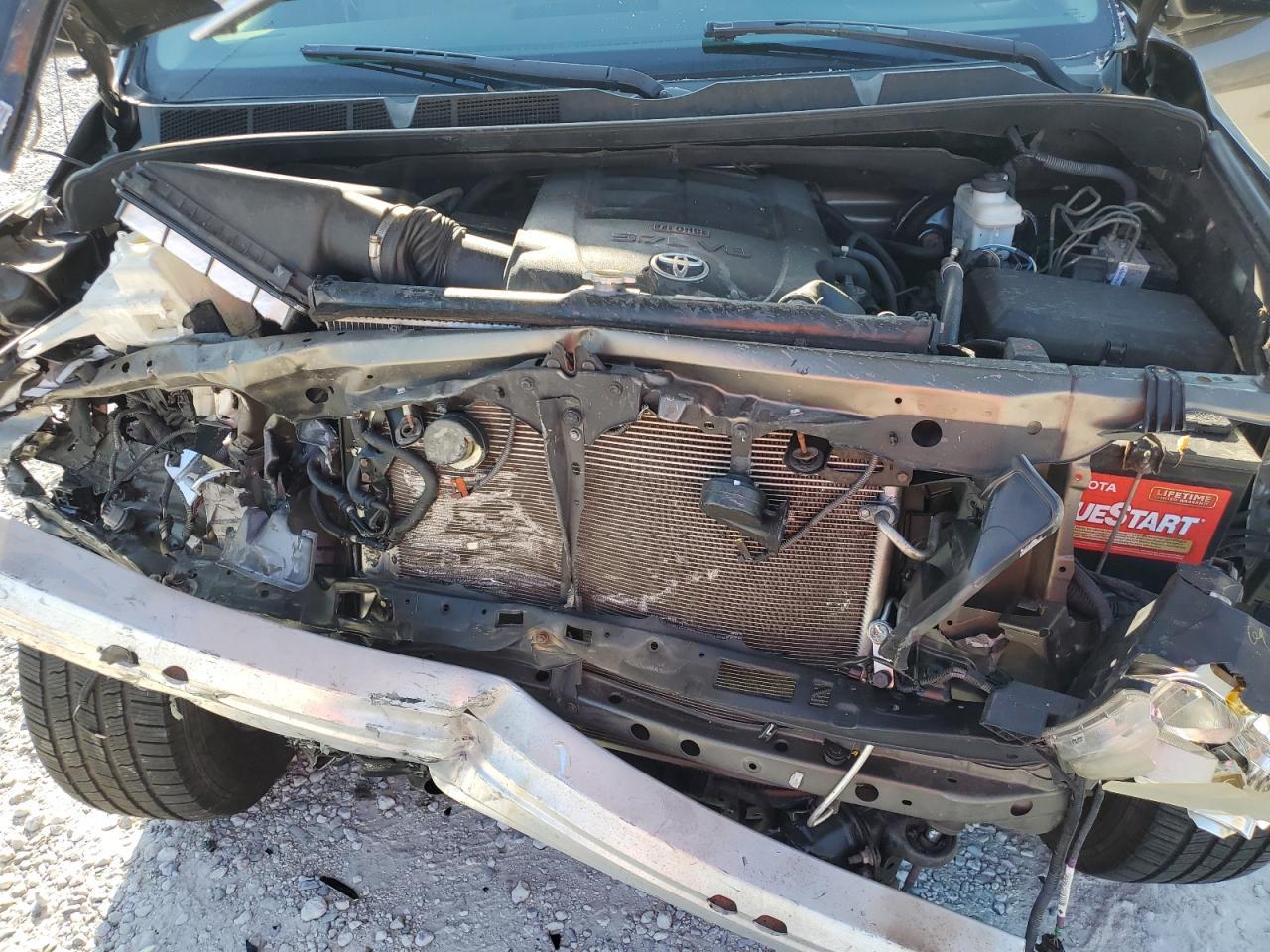 2011 TOYOTA TUNDRA