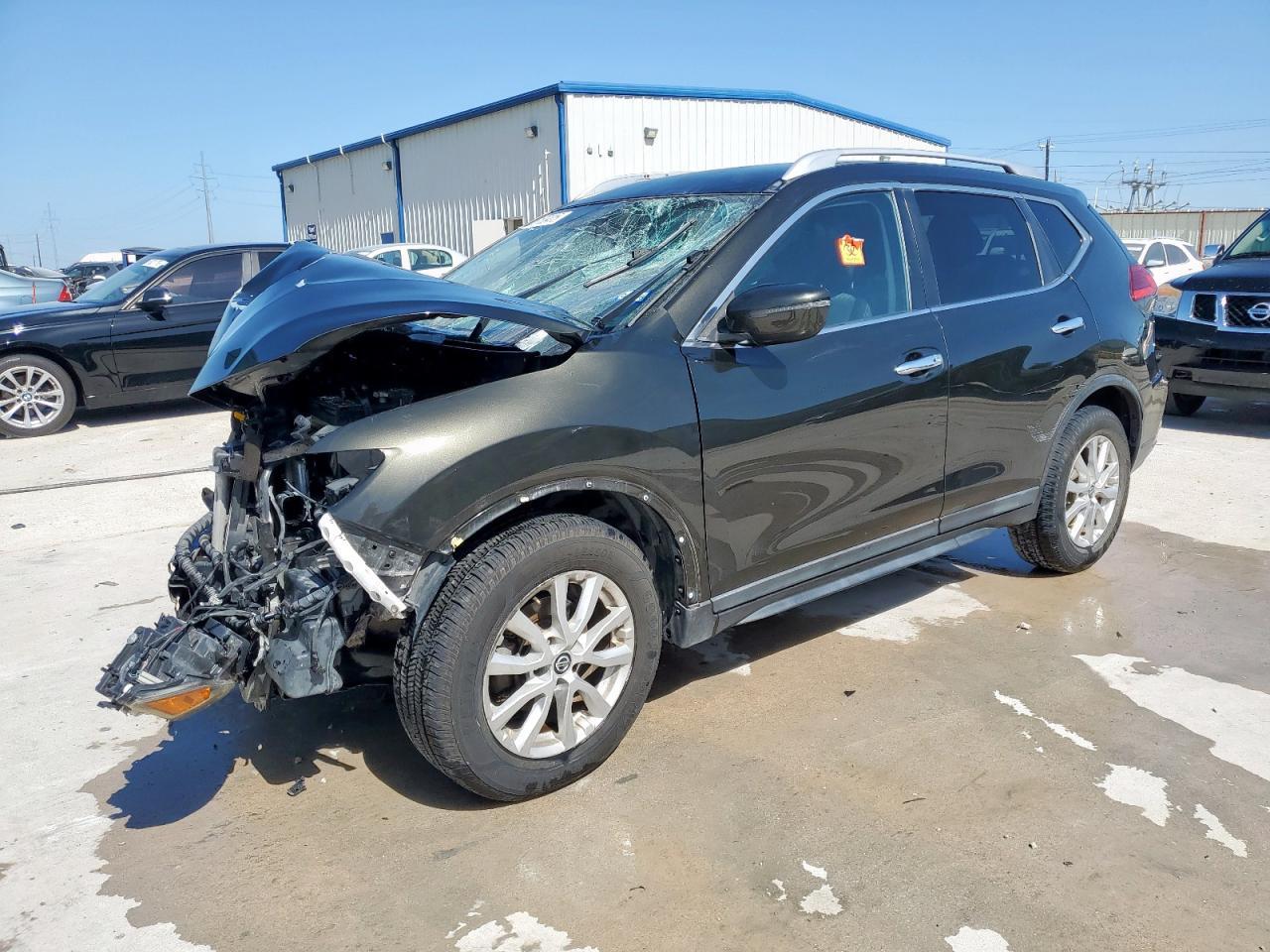 2017 NISSAN ROGUE