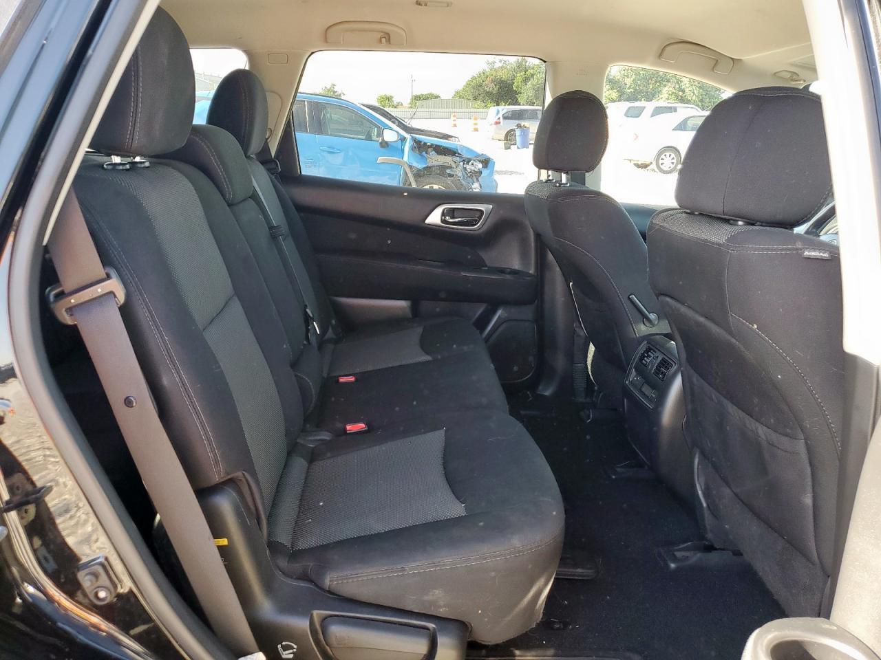 2017 NISSAN PATHFINDER