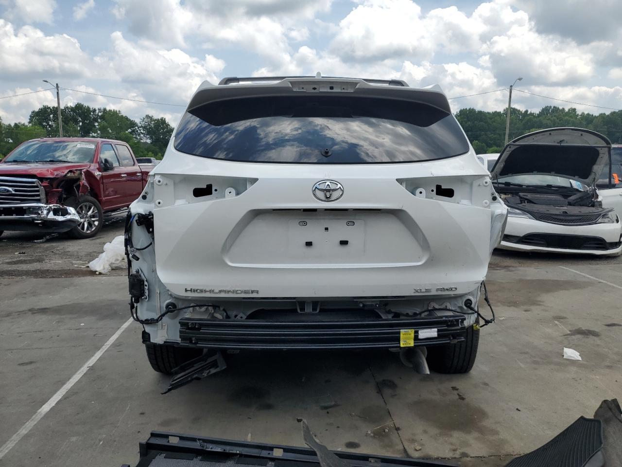 2022 TOYOTA HIGHLANDER