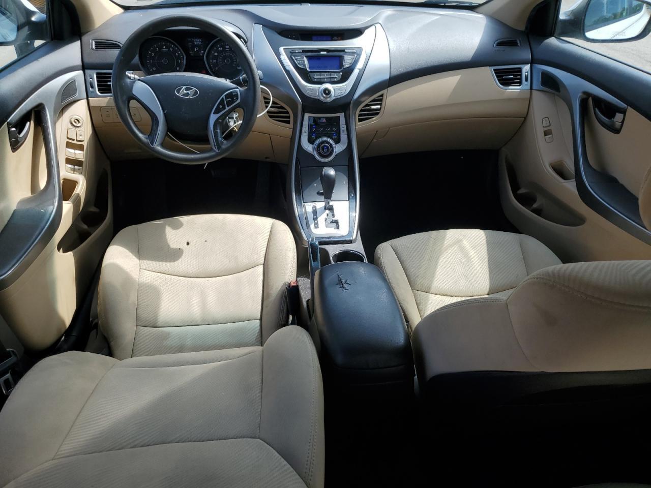 2012 HYUNDAI ELANTRA
