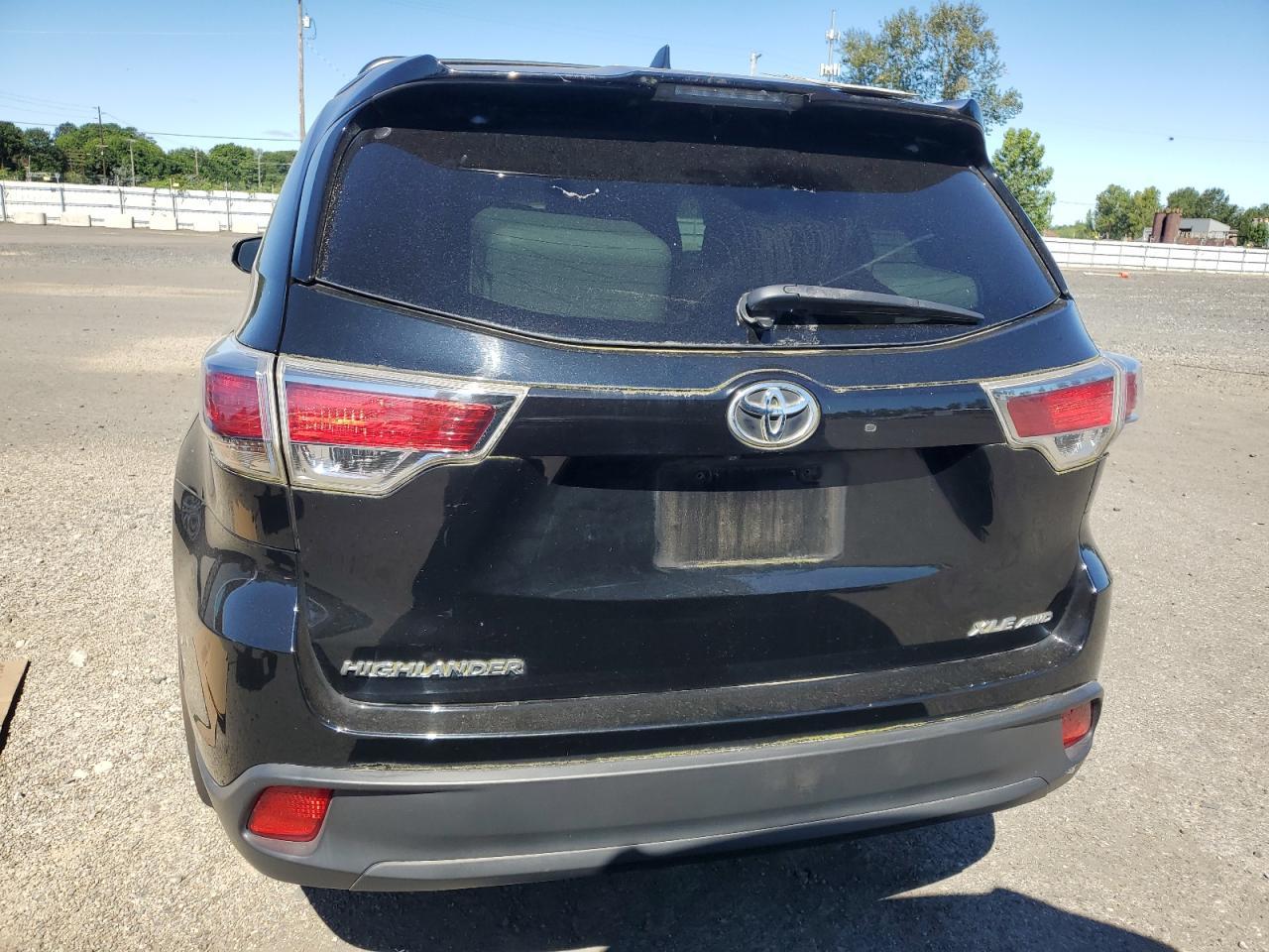 2015 TOYOTA HIGHLANDER