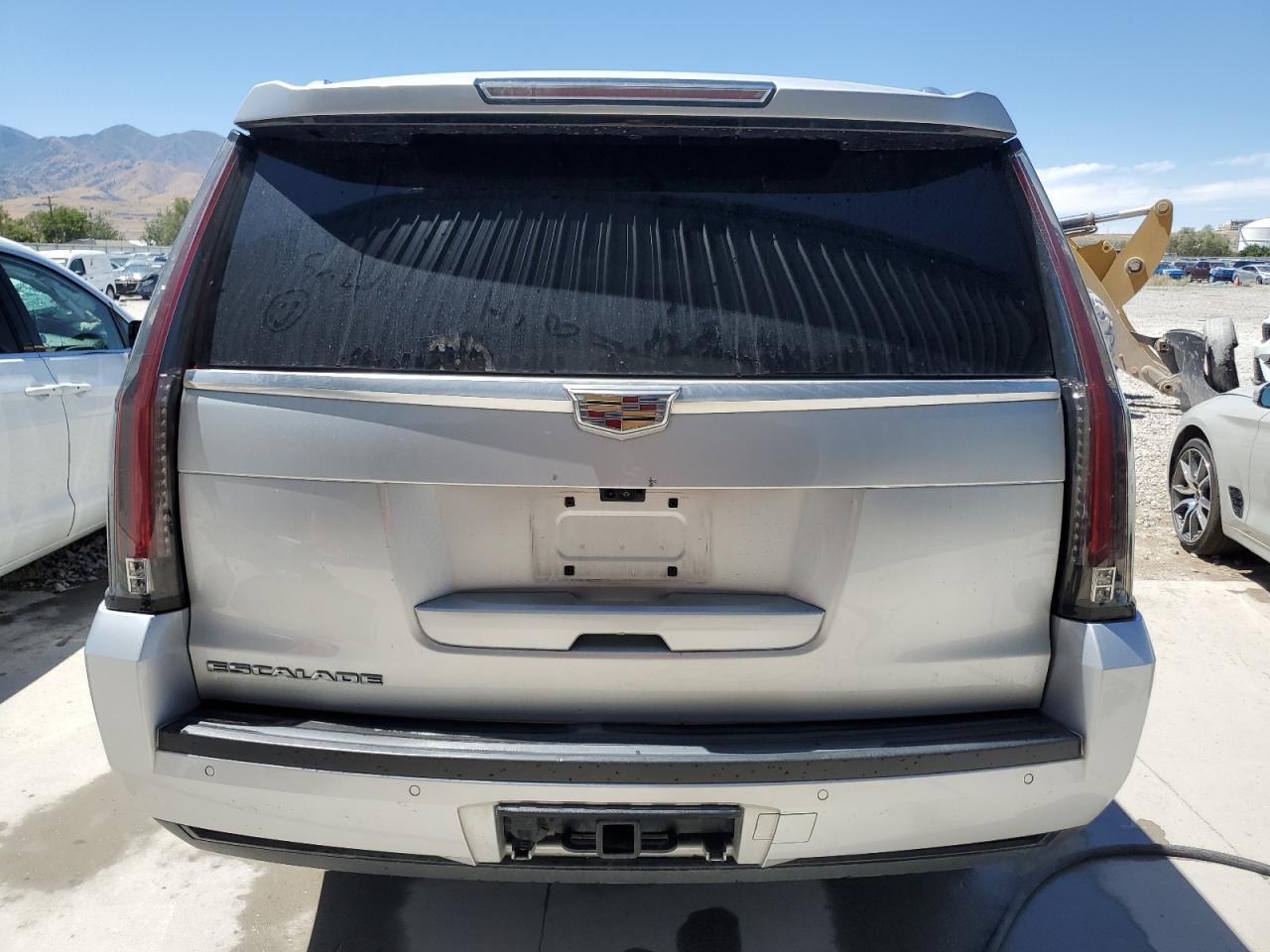 2018 CADILLAC Escalade ESV
