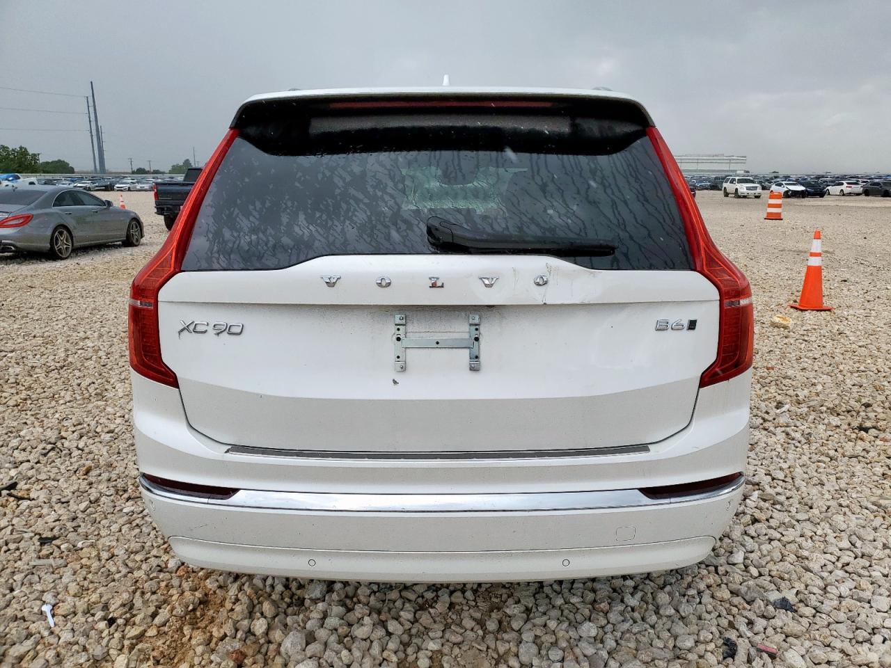 2024 VOLVO XC90