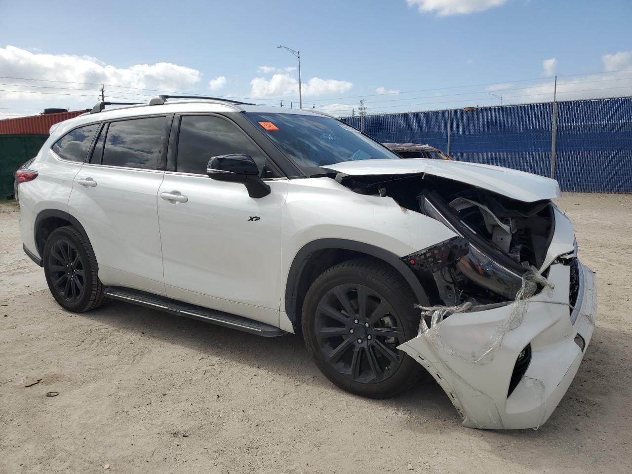 2022 TOYOTA HIGHLANDER