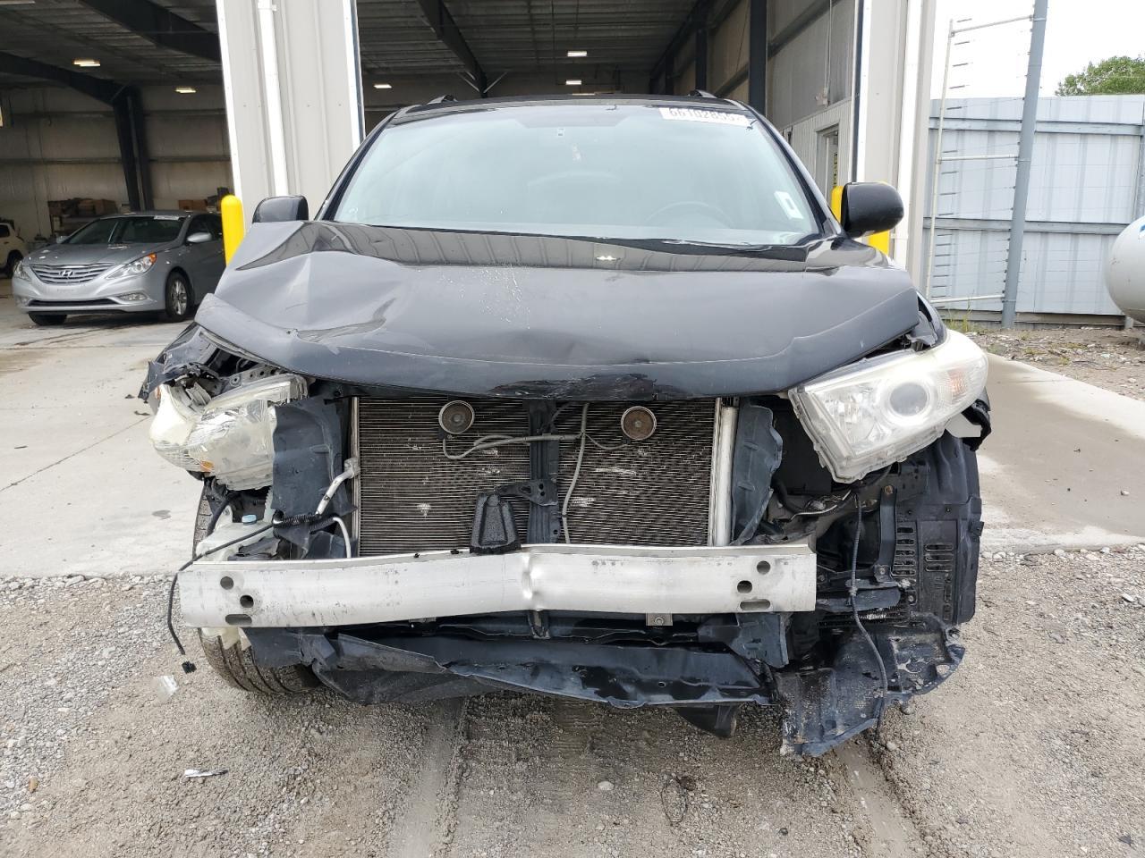 2013 TOYOTA HIGHLANDER